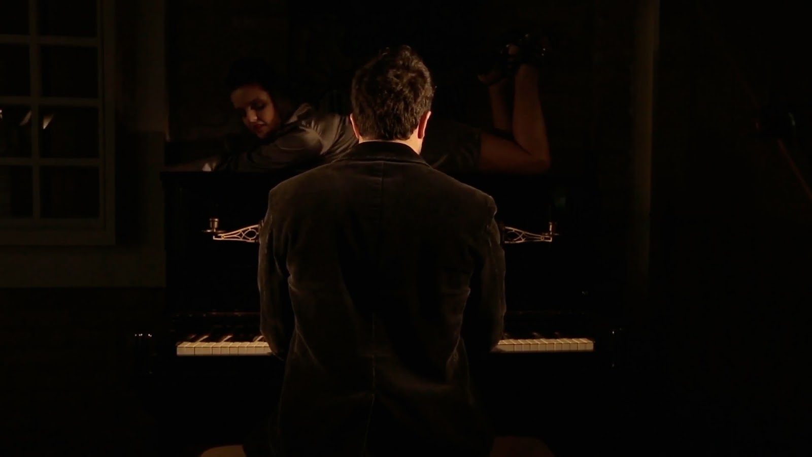 Frame de videoclipe musical